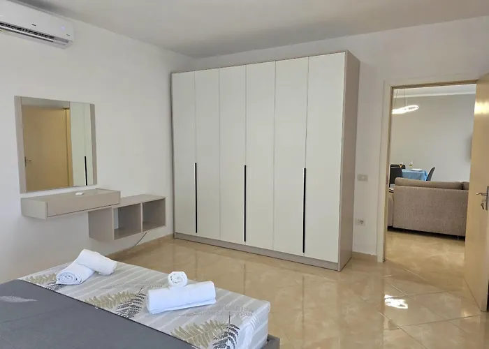 Sea View In 100 Apartment *