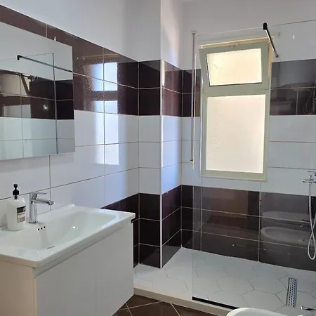 Sea View In 100 Apartament *