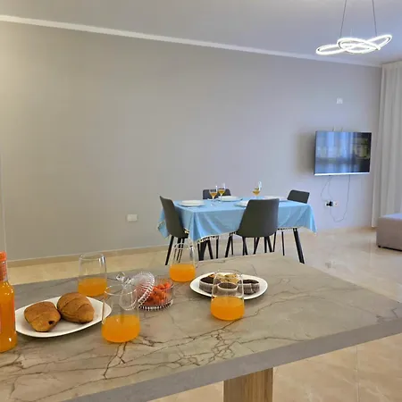 Apartament Sea View In 100 *