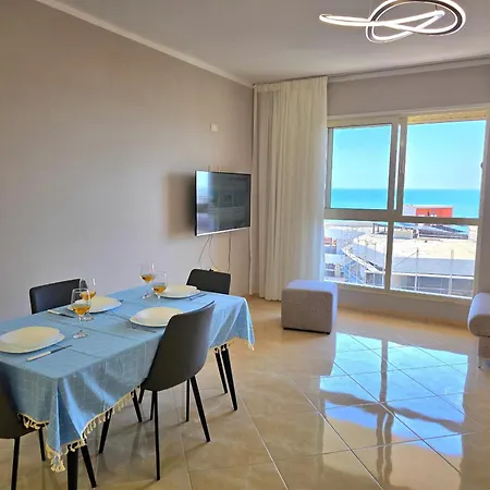 Apartament Sea View In 100 *