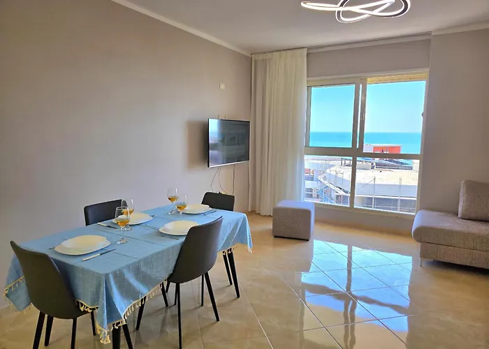 Daire Sea View In 100 *